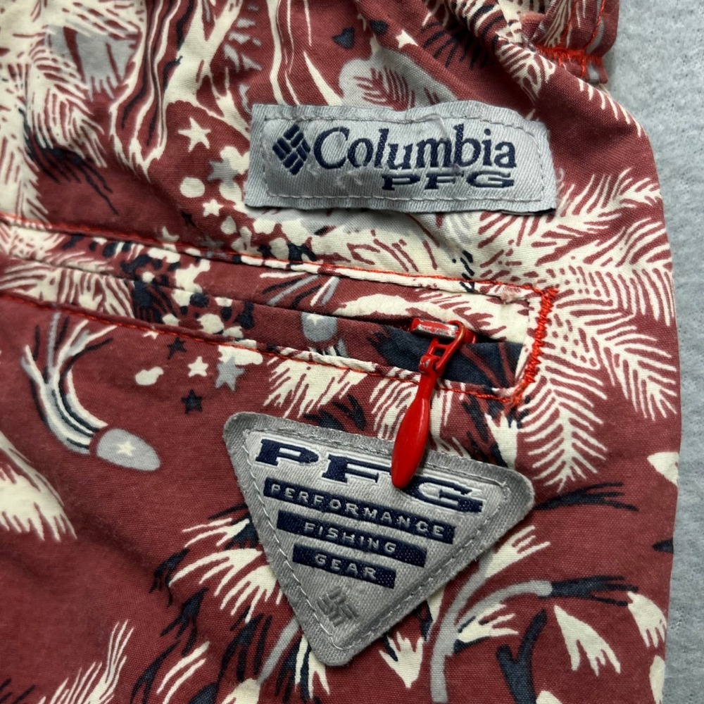 Columbia PFG Mens Large Red Tropical Palm American Flag Fishing Shorts 6 Inch